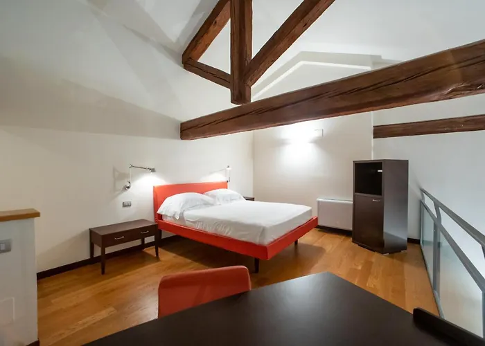 Otel Annunziata Ferrara