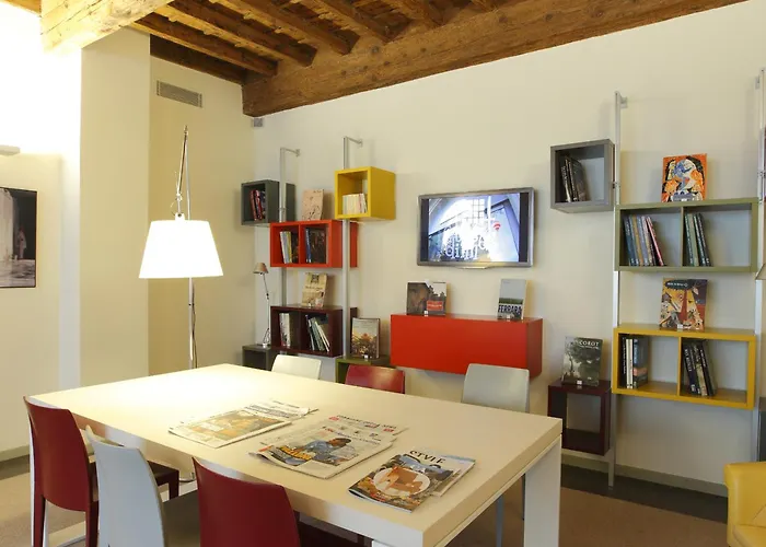 Otel Annunziata Ferrara