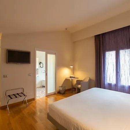 Hotel Annunziata 4*