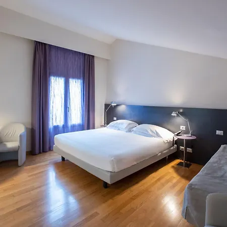 Hotel Annunziata 4*